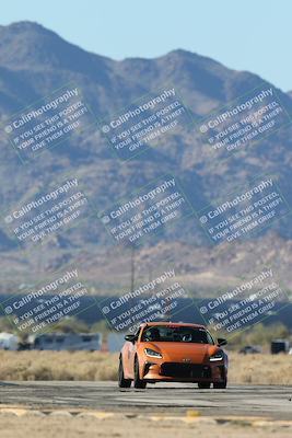 media/Nov-23-2025-Speed Ventures (Sun) [[88f20b6e61]]/6-Yellow Group/Session 1 (Turns 16 and 17 Exit)/